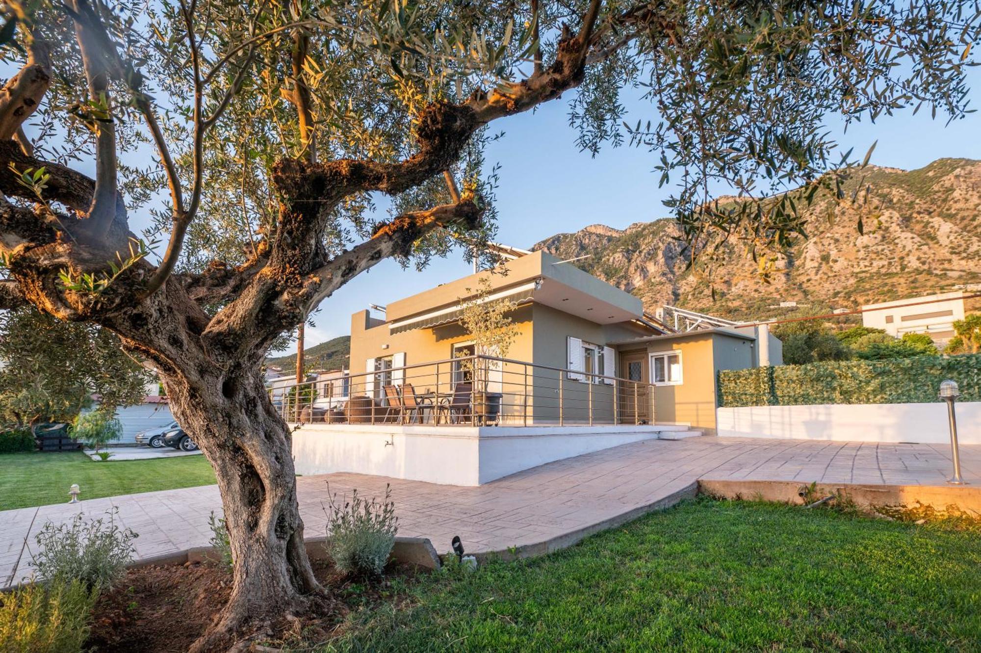 Thea Seaview Luxury Living Villa Kalamata Dış mekan fotoğraf