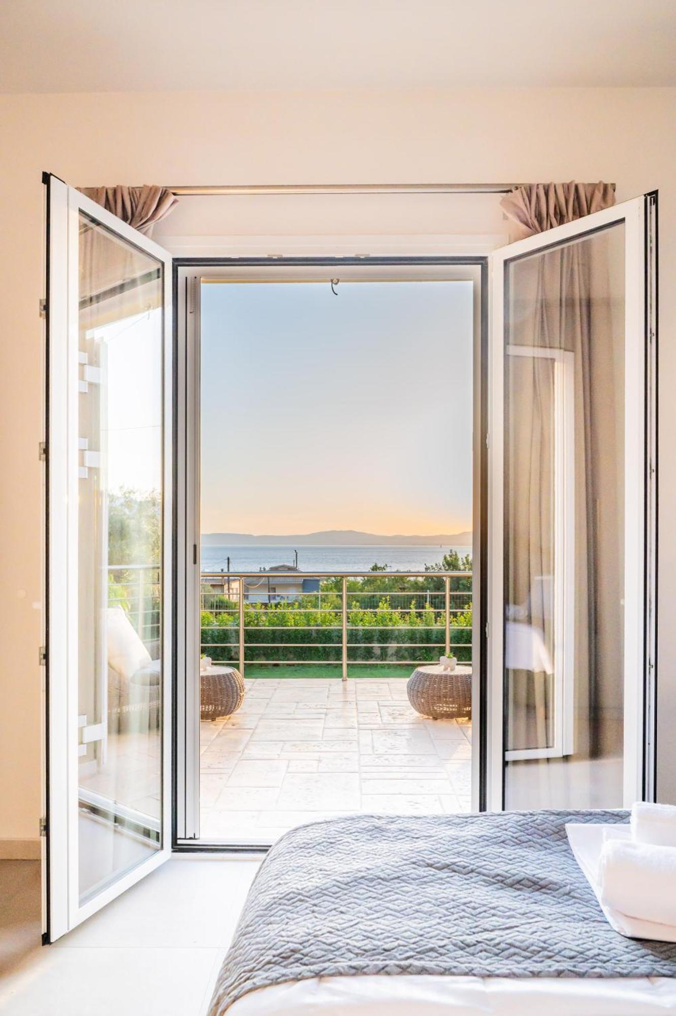 Thea Seaview Luxury Living Villa Kalamata Dış mekan fotoğraf
