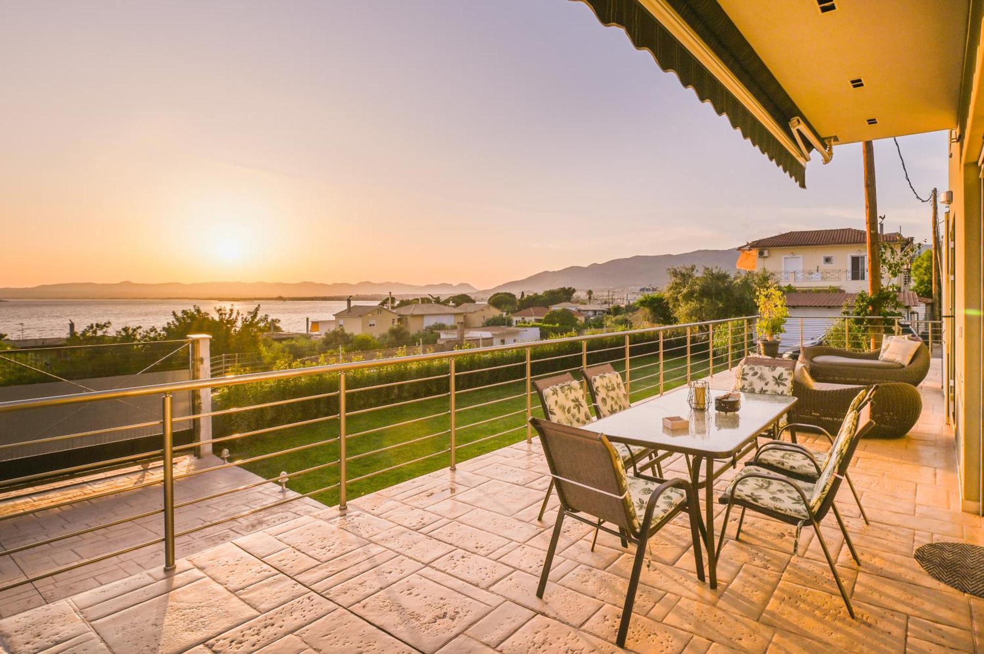 Thea Seaview Luxury Living Villa Kalamata Dış mekan fotoğraf